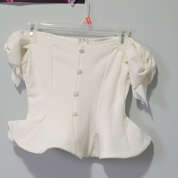 Peplum off shoulder from Fashion Nova - Picture 5 of 8